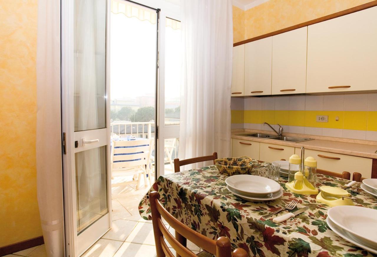 Pia Del Faro Apartment Bibione Bagian luar foto
