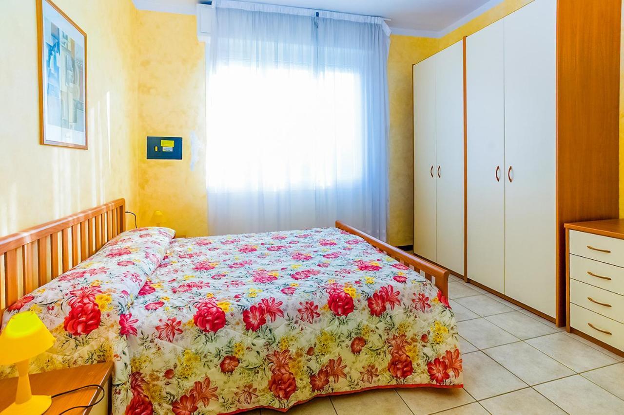Pia Del Faro Apartment Bibione Bagian luar foto