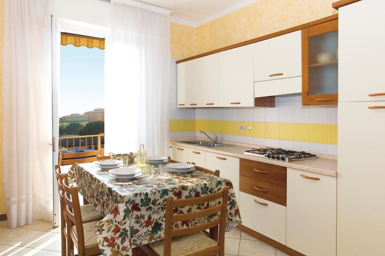 Pia Del Faro Apartment Bibione Bagian luar foto